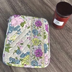 Vera Bradley IPad case, perfect condition